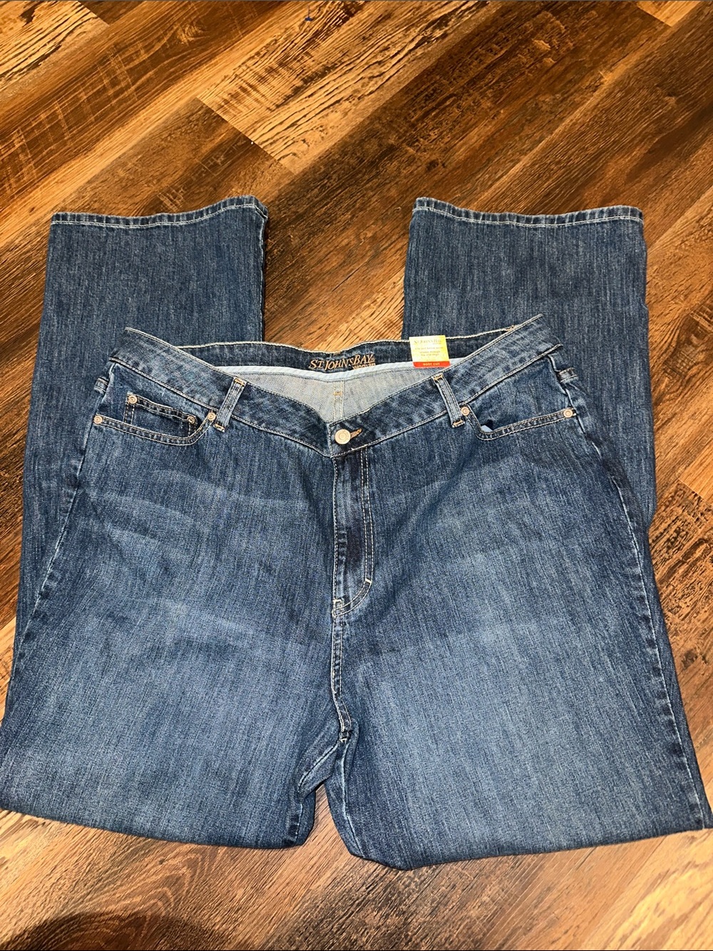 St. John's Bay Women’s Dark Blue Boot Cut Jeans, Relaxed in hips/thighs 20W Avg
